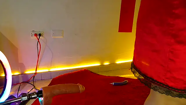 -SweetCamila's Live XXX Chat