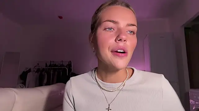 ChristelDuncombe Chat XXX live