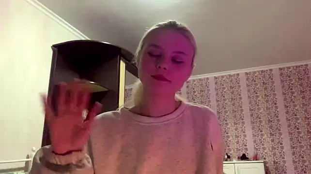 EdwinaDespres Adlı Modelin Canlı XXX Sohbeti
