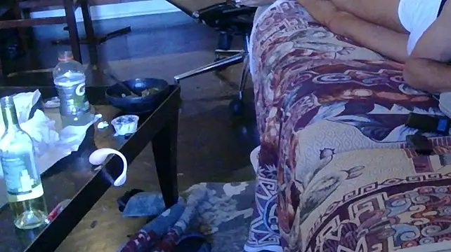 Chat +18 de Luvthecam2model ao vivo