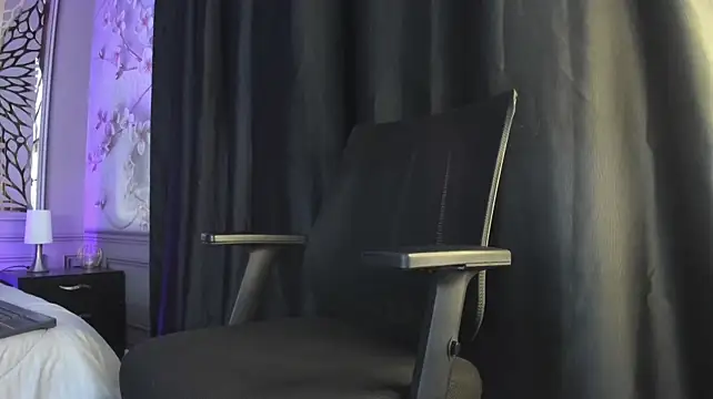 Chat +18 de adrian_black86306 ao vivo