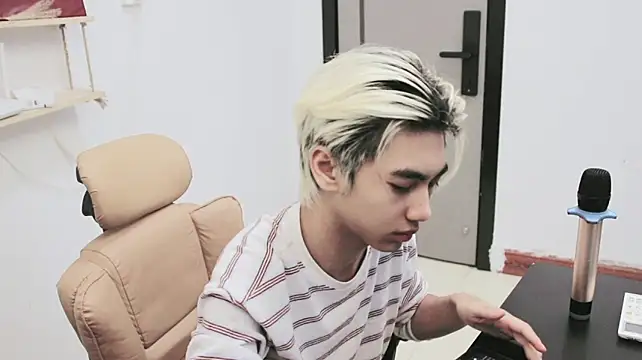 V_I_P_7 Chat XXX live