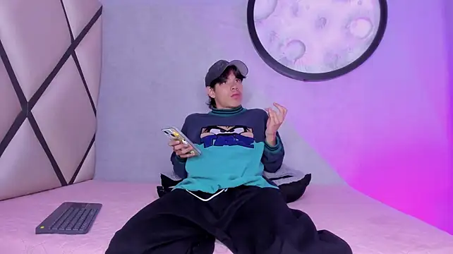 isaack_grant élő XXX-chatje