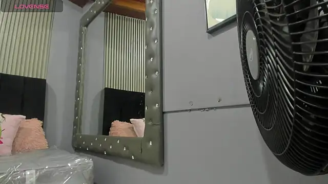Dianita_bitch 现场XXX聊天