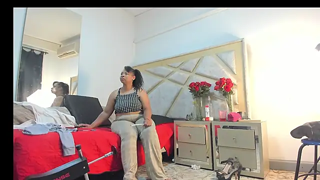 Jade_Roxx Adlı Modelin Canlı XXX Sohbeti