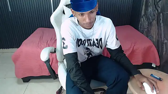 ManSant – Naživo XXX chat