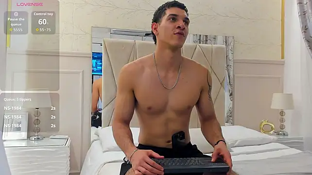 Chatroom XXX en direct de Adrien_Monteiro
