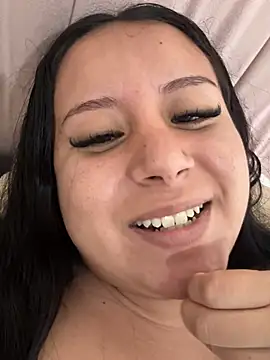 Alaia33200 Chat XXX in diretta