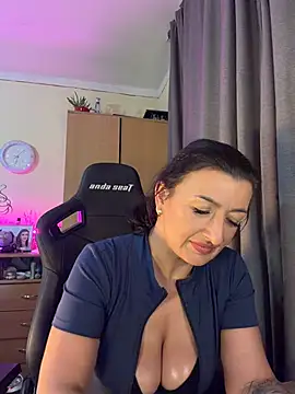Hotangel75's Live XXX Chat