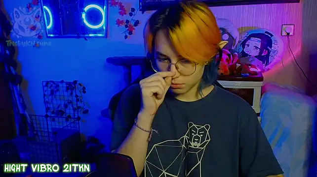 TrickyKitsune Chat XXX live