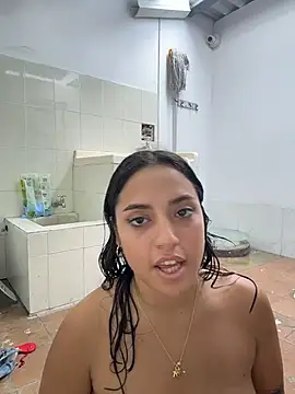 Chat XXX ao vivo de MeggyMae_