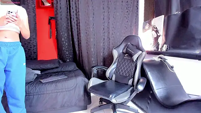 Chat +18 de AngeelBlosoom_ ao vivo