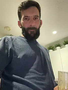 Michel_huge Adlı Modelin Canlı XXX Sohbeti