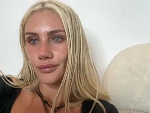 Elsa_24 Chat XXX in diretta