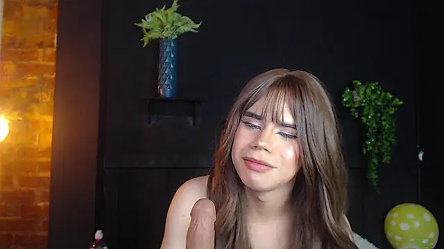 emma_cut3_ live XXX chat