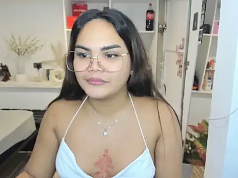 Kendallfoxx élő XXX-chatje