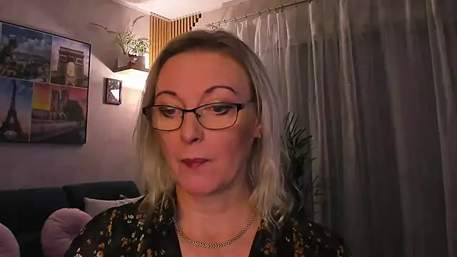 vanessa_chat élő XXX-chatje