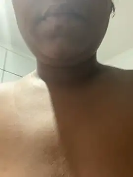 CacauShow01 Adlı Modelin Canlı XXX Sohbeti