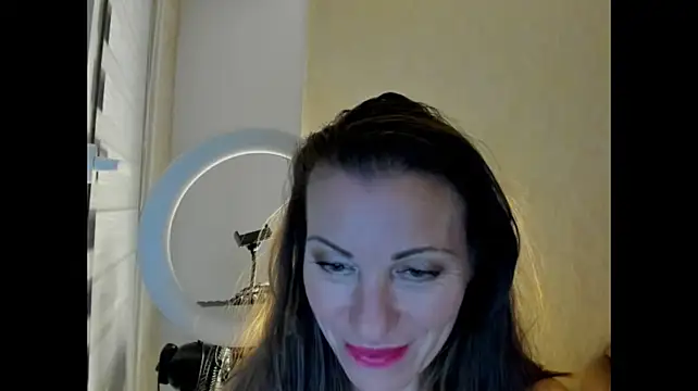 pure_elena élő XXX-chatje