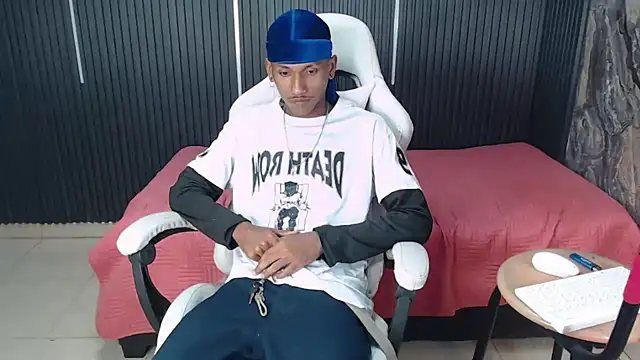 ManSant live XXX chat