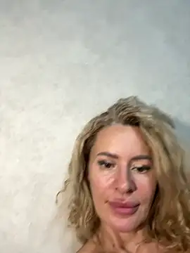 Tania201243 Chat XXX live