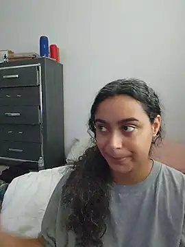 cinnaminnie's Live XXX Chat
