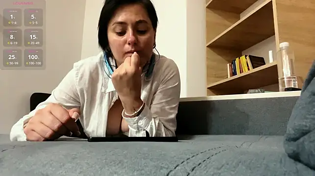 vivi_fifi élő XXX-chatje