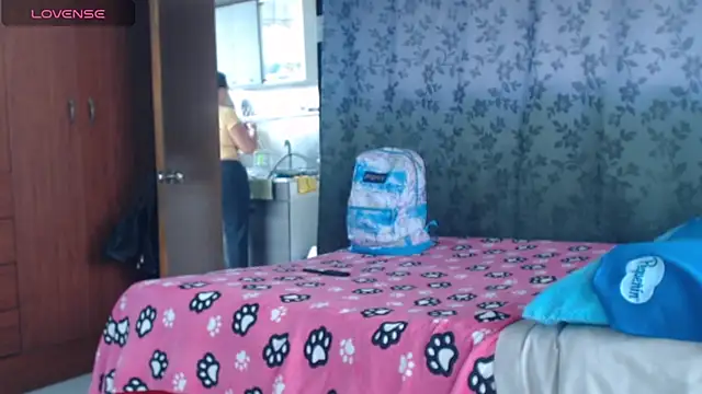 miia-big1boobs_ élő XXX-chatje