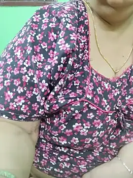 Tamil-mayasri élő XXX-chatje