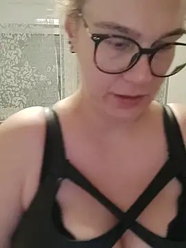 GermanNerdyAlice Live XXX-Chat