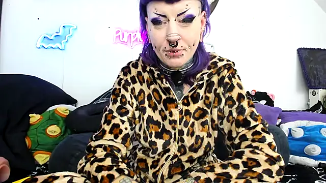 Purple_Coffin666 élő XXX-chatje