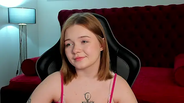 Chat XXX en directo de ElinaVale