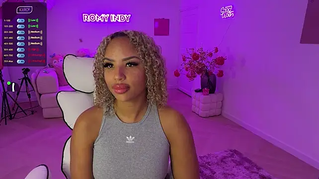 RomyIndyXXX live XXX chat