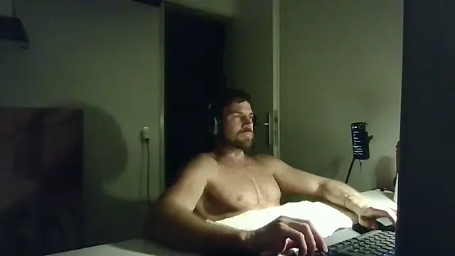 Chat XXX en directo de alpha-hunk