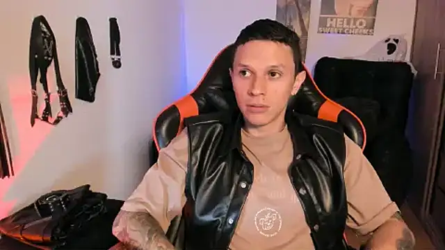 Masterdave7 live XXX chat