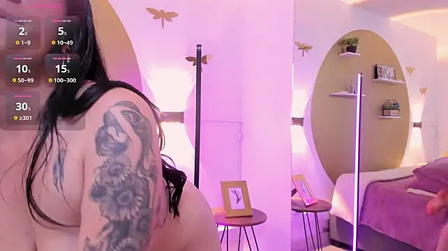 MyaAmstrong élő XXX-chatje