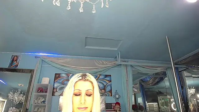 ADRIANNA_FOX Live XXX-Chat