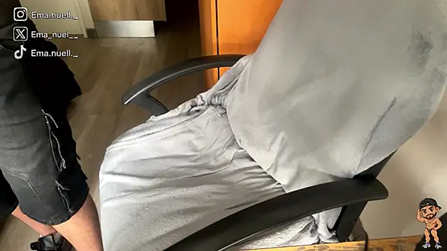 Czat XXX na żywo – Emanuell__
