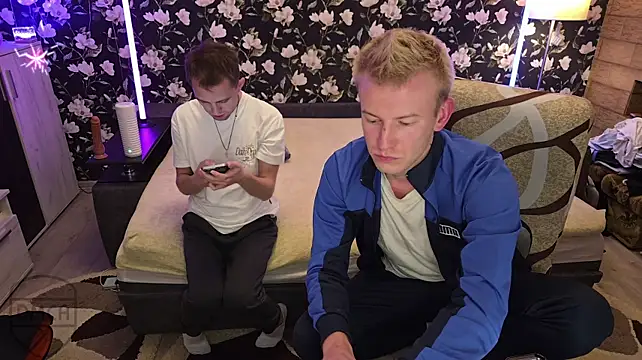 Vuitton Chat XXX live