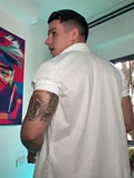 Chat XXX ao vivo de Jamess_White