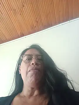 Emilif_ live XXX chat