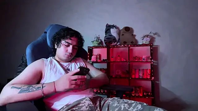 _ELIGOS_'s Live XXX Chat