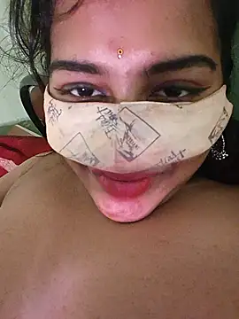 צ'אט XXX בשידור חי של juhi06