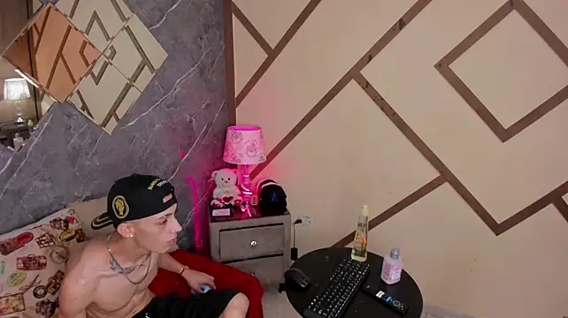 دردشة ValentinoCortez الجنسية المباشرة