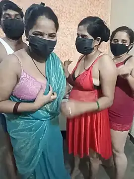 hot_bhabhi2 élő XXX-chatje