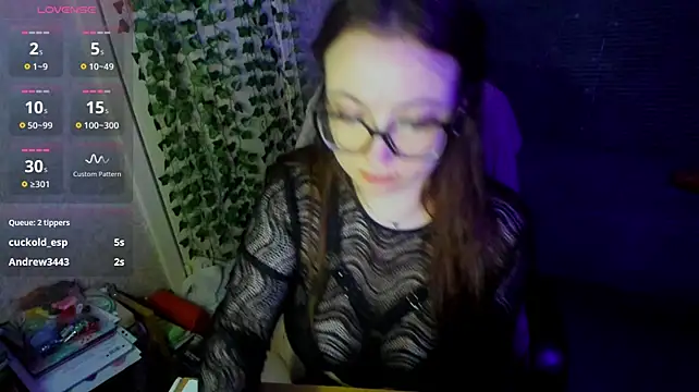 XXX chat uživo modela Micky_Wood