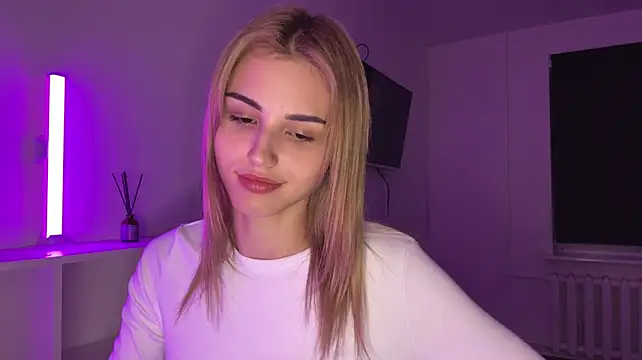 neweva_ – Live XXX-chat