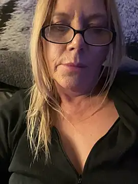 Golden-Dior – Naživo XXX chat