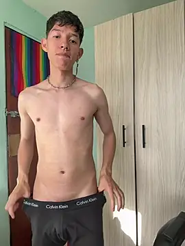 heyy_noah11's Live XXX Chat