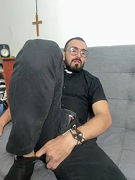 big_bearman Adlı Modelin Canlı XXX Sohbeti